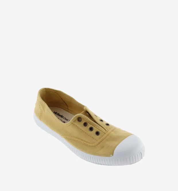 Victoria Classic Canvas Plimsol