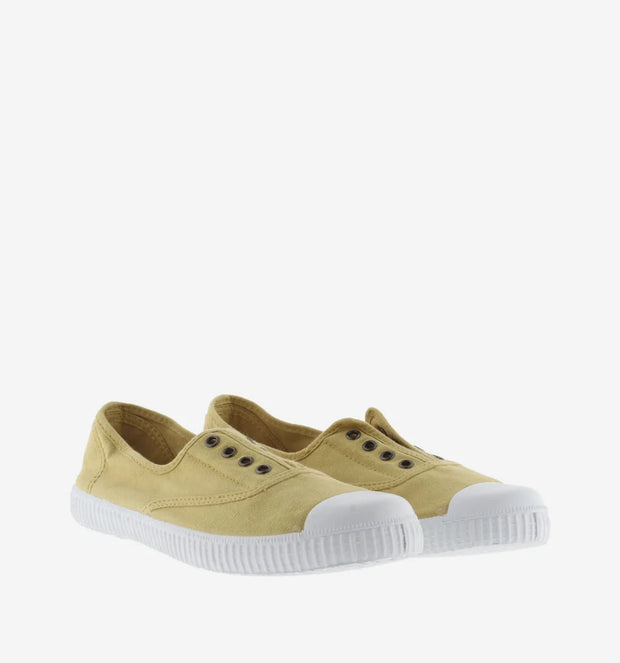 Victoria Classic Canvas Plimsol in Four Colours