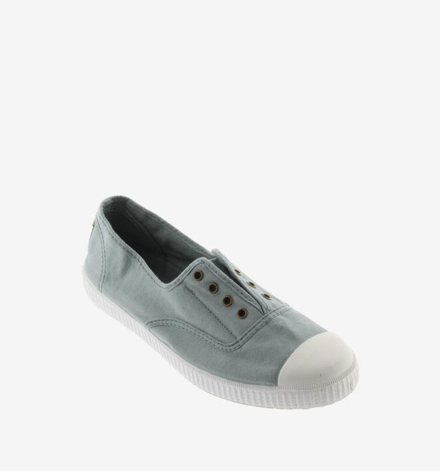 Victoria Classic Canvas Plimsol