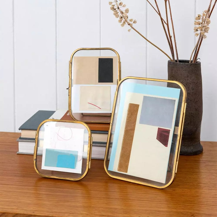 Rounded Standing Brass Photo Frames