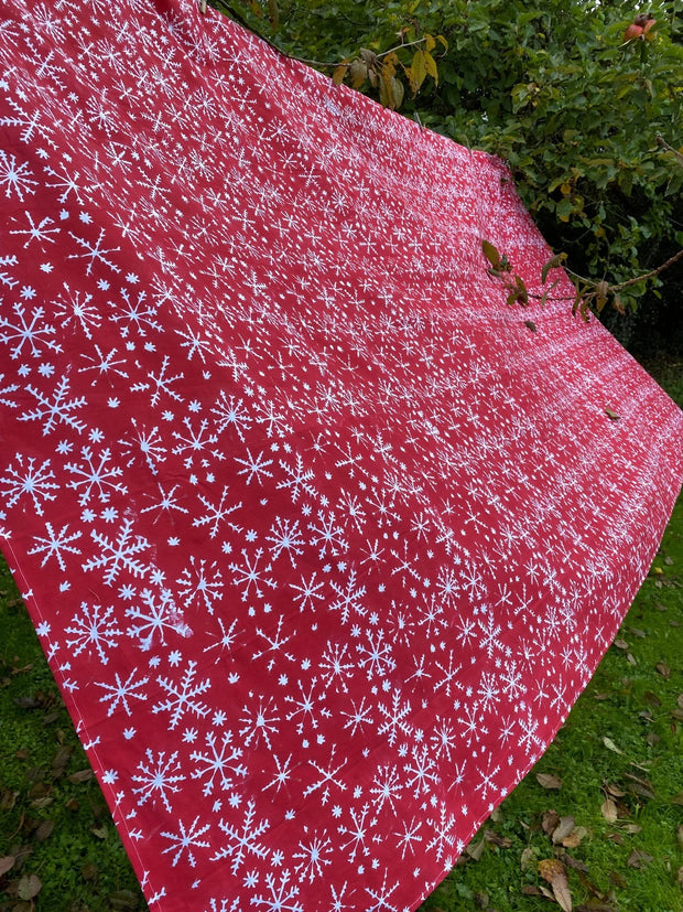 Twizzell Block Print Large Tablecloth - Red & White Snowflake