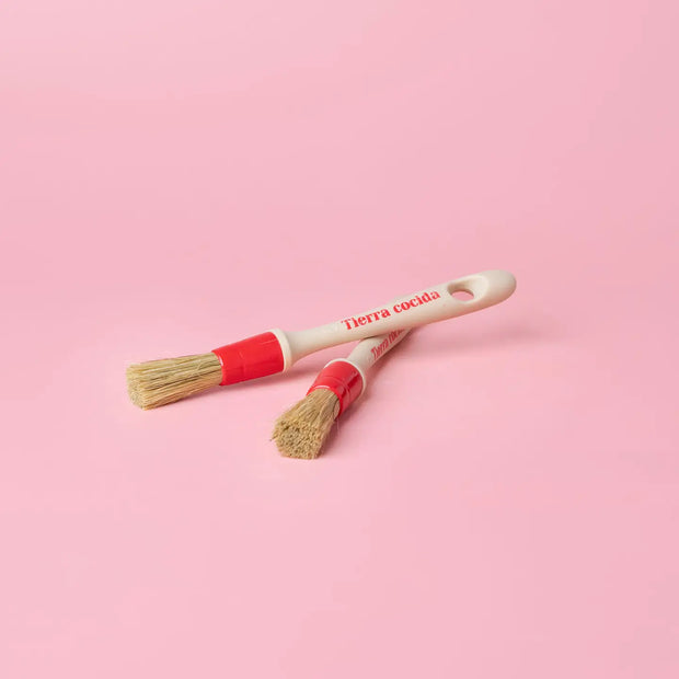Tierra Cocida Grater Plate Brush