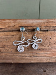 Hammered Small Curly Earrings