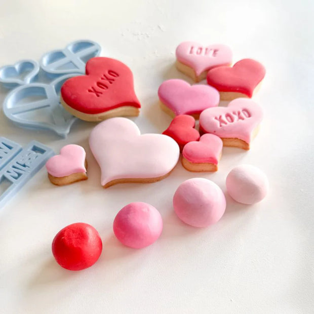 Biscuit Baking & Decorating Kit - Valentine's Lots Of Love