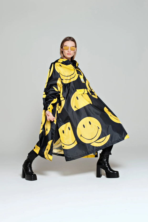 Rainkiss Unisex Recycled Rain Poncho - All Smiles x Smiley