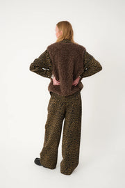 Lollys Laundry Vada Fleece Vest in Mocha