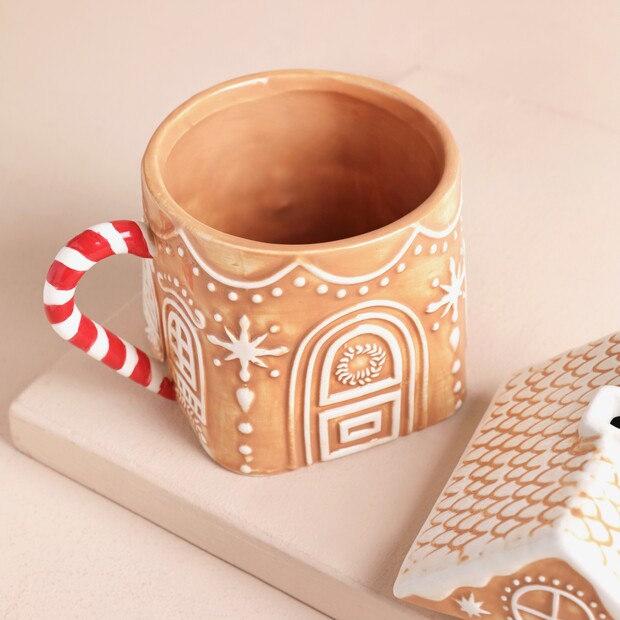 Gingerbread House Mug with Lid