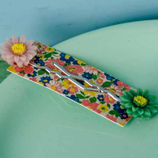 Hazy Daisy Hair Slides