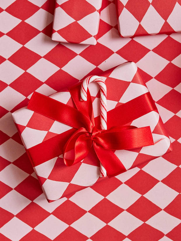 Heather Evelyn Gift Wrap - Diamond Rouge