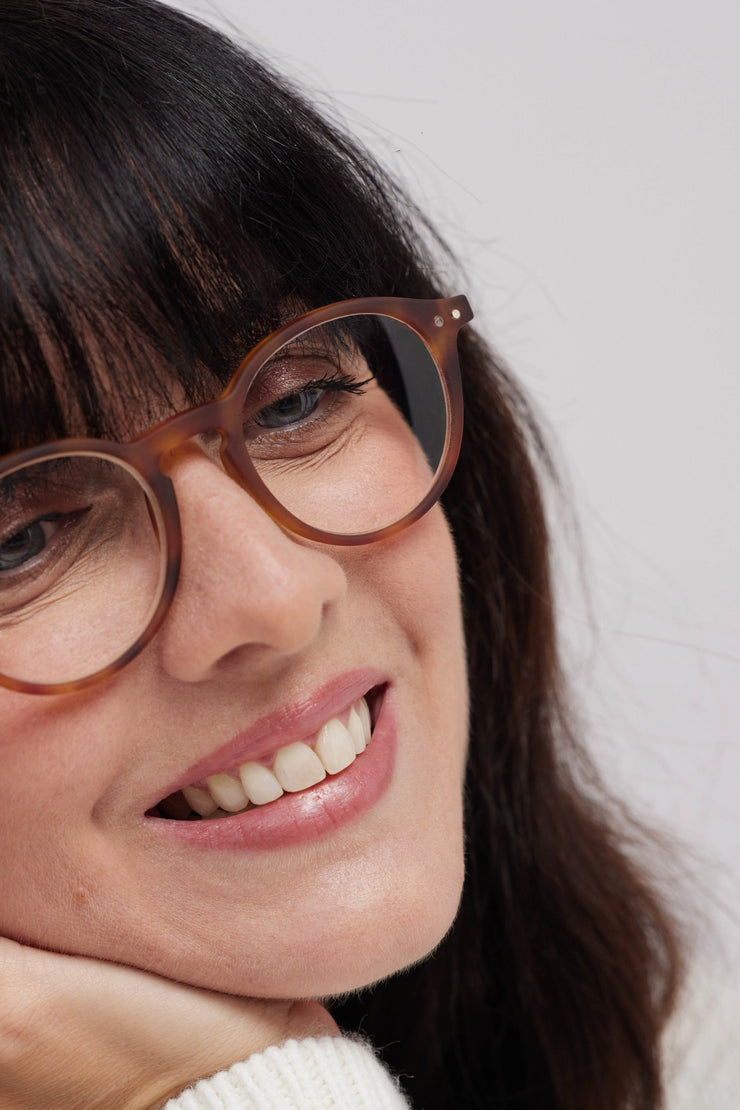 Izipizi Unisex Reading Glasses Shape D Classic Colours