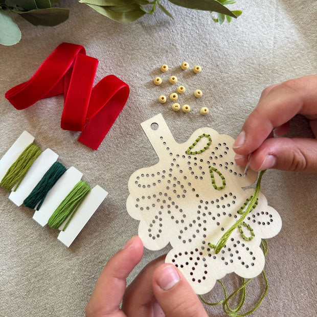 Cotton Twist Make Your Own Stitched Mistletoe Decoration