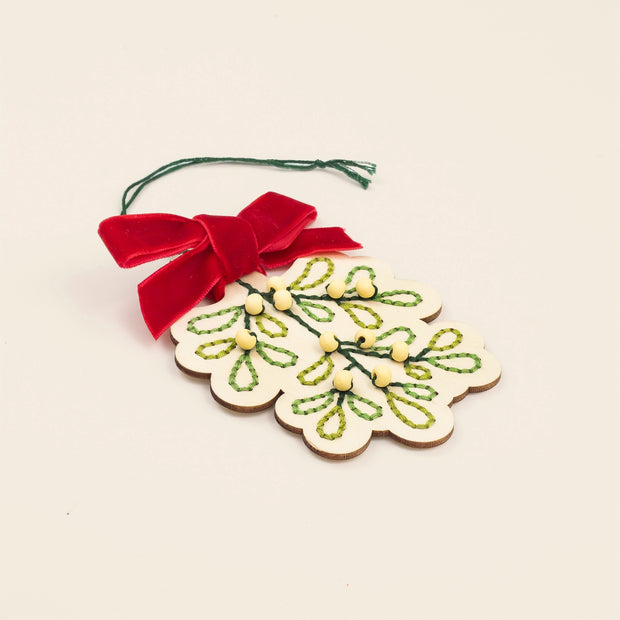 Cotton Twist Make Your Own Stitched Mistletoe Decoration