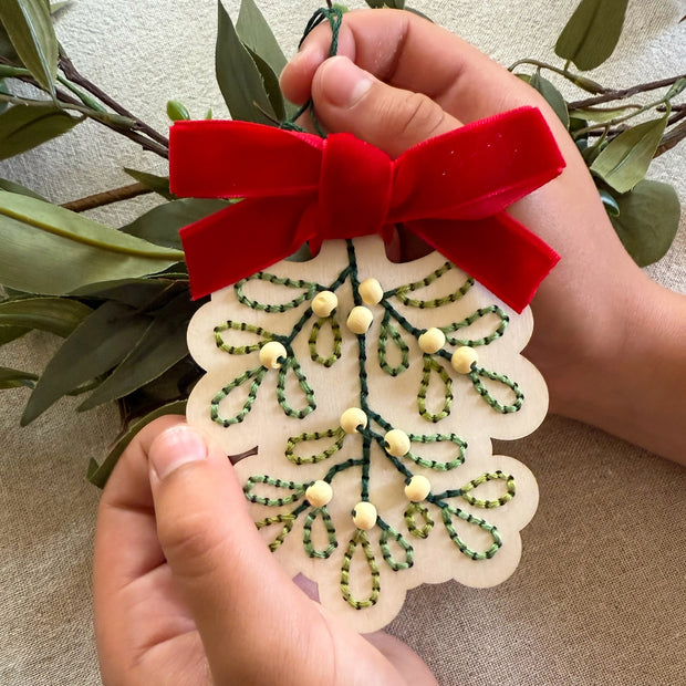 Cotton Twist Make Your Own Stitched Mistletoe Decoration
