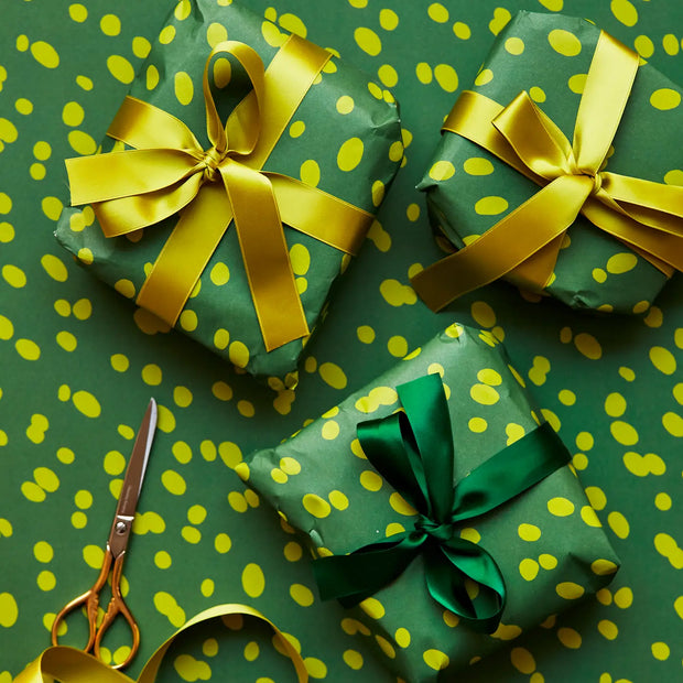 Heather Evelyn Gift Wrap - Green Spot